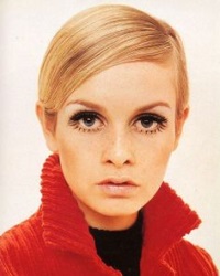 модели коротких женских стрижек Twiggy