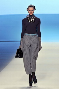 минимализм в одежде Louis Vuitton
