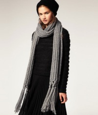 Вязаные шарфы: модная деталь осеннего гардероба 