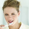 Желтые зубы: типы, причины и лечение окрашивания